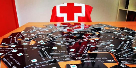 Les targetes moneder es distribuiran a través de Creu Roja.