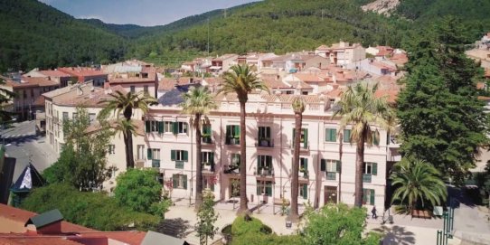 Imatge aèria del Palau Tolrà.