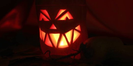 La proposta s'organitza amb motiu de Halloween.