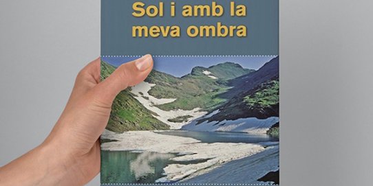Coberta del llibre "Sol i amb la meva ombra. Del Cap de Creus a Fisterra, a peu".