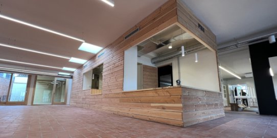 Vestíbul del Casal de Gent Gran de la plaça Major.