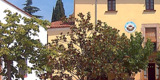 La proposta tindrà lloc a la masia de Can Carner.