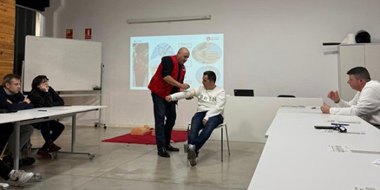 Fotografia d'un dels cursos impartit a petició del Futbol Sala Castellar.