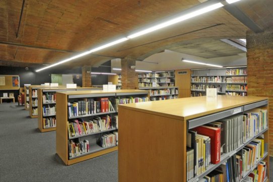 El canvi de l'enllumenat de la Biblioteca municipal ha estat una de les actuacions realitzades