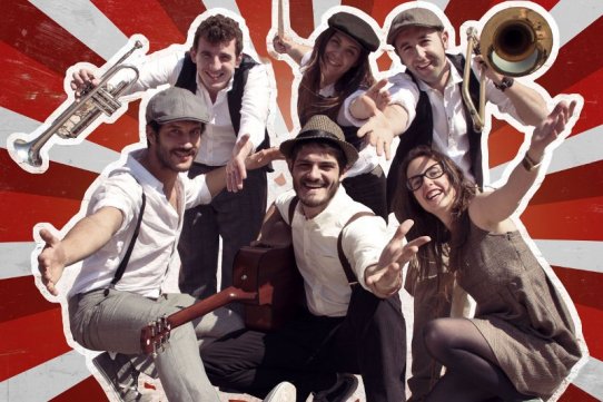 Els Catarres és un dels grups que actuaran al Correllengua 2012