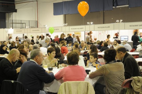 Aspecte de l'Espai Tolrà durant la 9a Mostra Gastronòmica, que va atraure unes 1.100 persones
