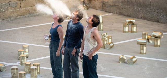 Circ: "Latas"
Dg. 04/05, 18.30 h
Accés lliure i gratuït