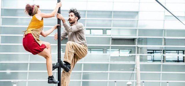Circ: "Dolce & Salato"
Circo Carpa Diem
Ds. 28/06, 19.30 h
Pista pl. de Catalunya
