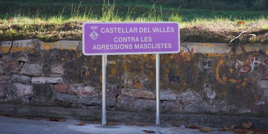 Un dels senyals que s'han col·locat a les entrades del municipi i a diversos punts del poble.