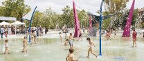 Els jocs d’aigua de la plaça de Catalunya s’obriran a partir d’aquest dissabte, 22 de juny, com a refugi climàtic