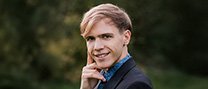 El pianista eslovè Nejc Kamplet actuarà dissabte al concert de la Kamerata Castellar